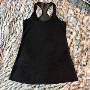 Lululemon tank
